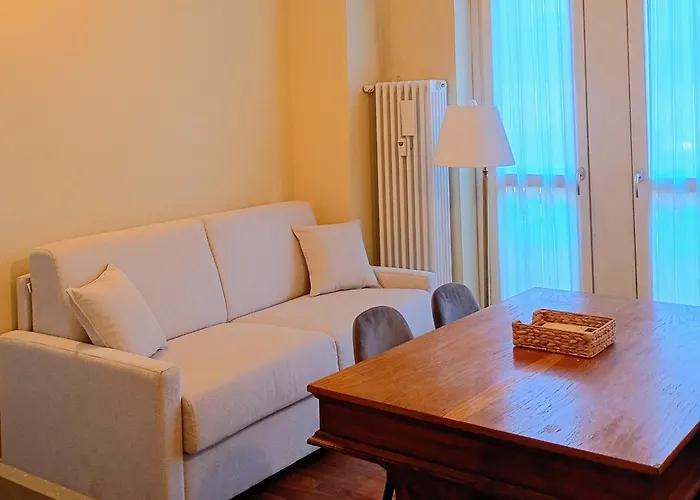 Casa Ferretti - Corso Garibaldi * Milano