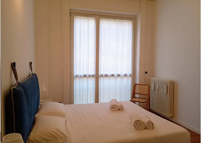 Casa Ferretti - Corso Garibaldi * Milano