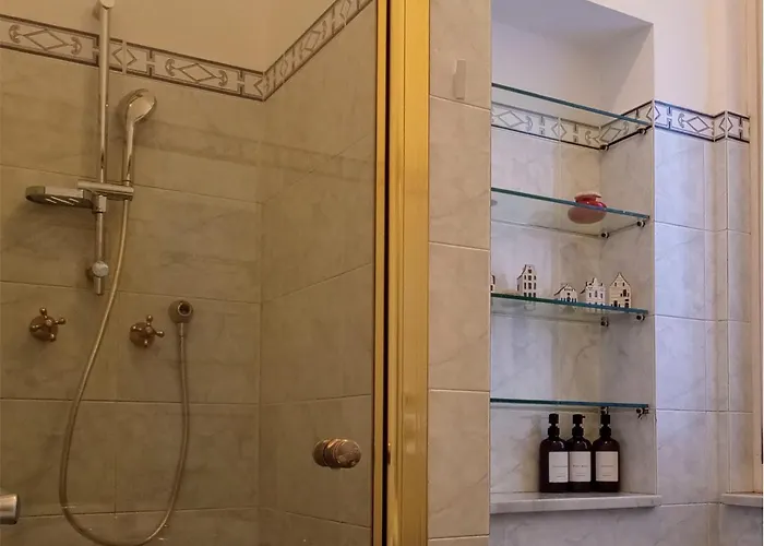 Casa Ferretti - Corso Garibaldi * Milano
